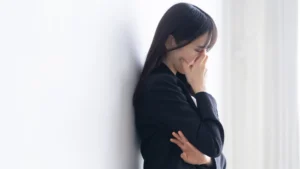 家族に相談しづらい悩みを抱えたとき、どうしたらいい？