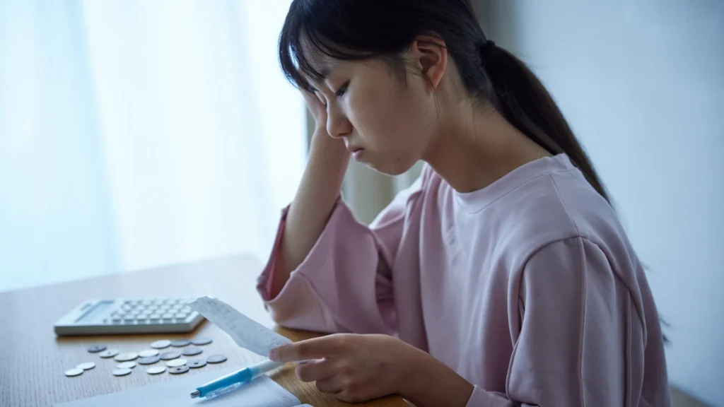 生活費を肩代わりする関係は対等か